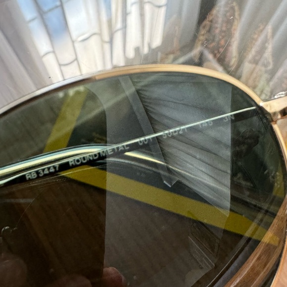 Round Gold Ray-bans - Picture 7 of 9